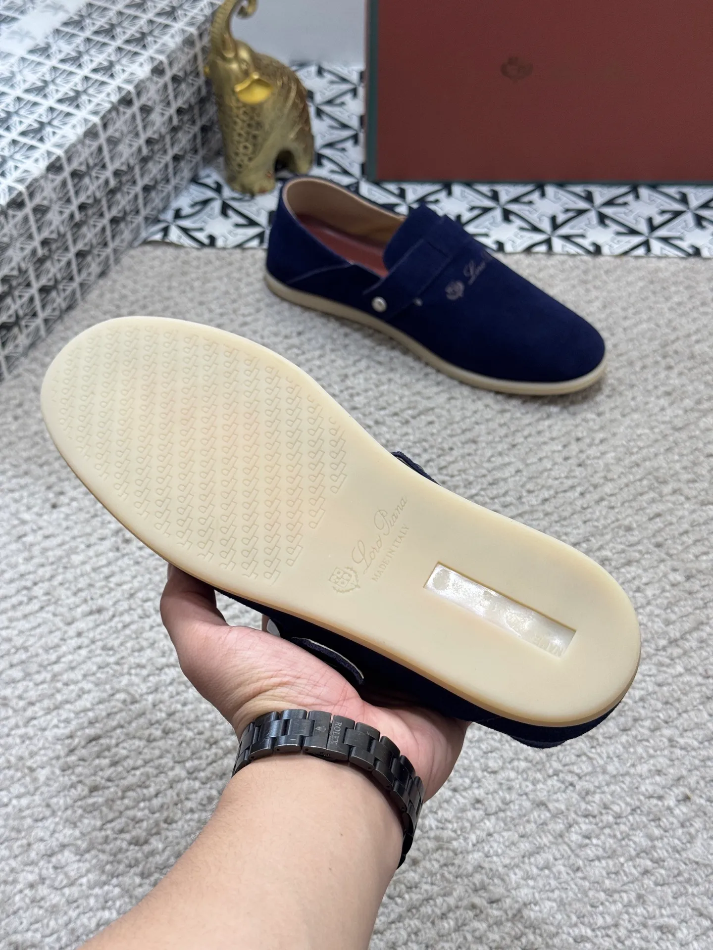 Men's men's shoes 💰420 [New style] 🍓🍓Loro Piana - LP's new moccasin shoes are made of water-repellent treated suede uppers with rubber soles, a classic. The complex craftsmanship and meticulous structure make the shoes light and soft, allowing you to walk comfortably and freely. Perfect for wearing at the beach or out in the water during the summer. Size: 38-44 (45 customized